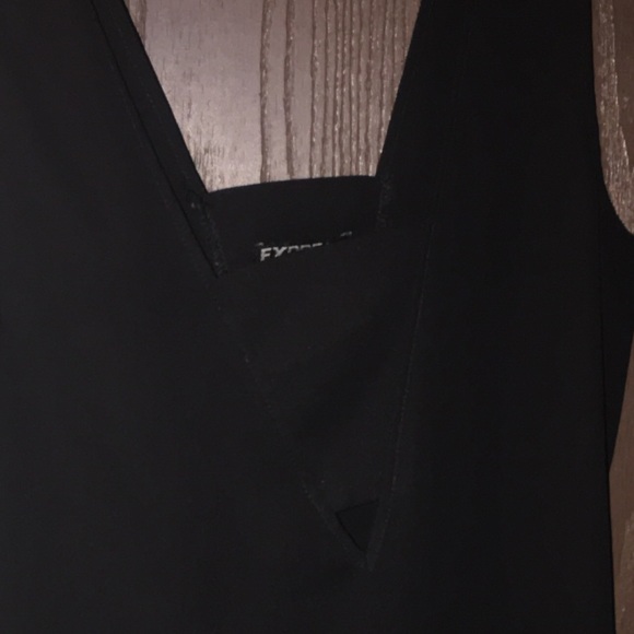 Express Keyhole Black Top - Picture 5 of 6